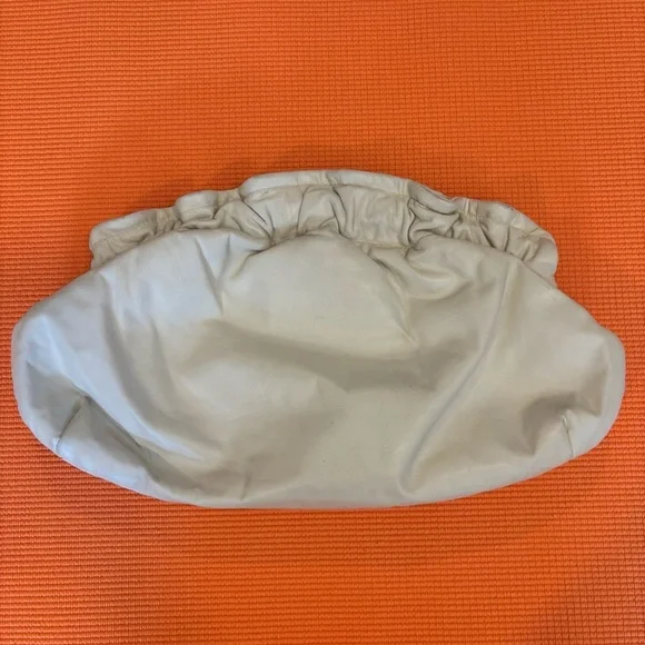 Vintage Ronmar Leather Clutch - Picture 2 of 8